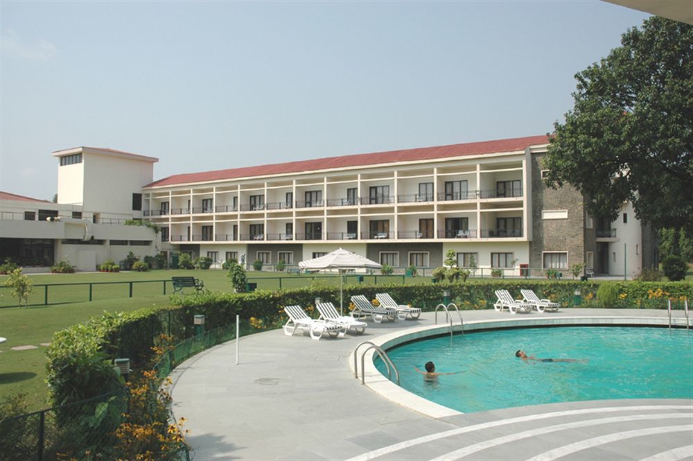 Hotel Mountview Chandīgarh Eksteriør bilde